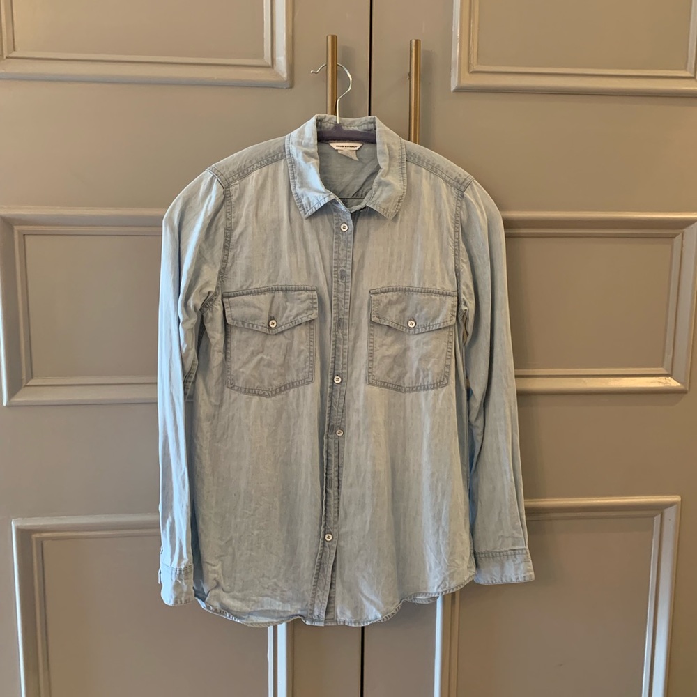 Club Monaco Light Denim Chambré